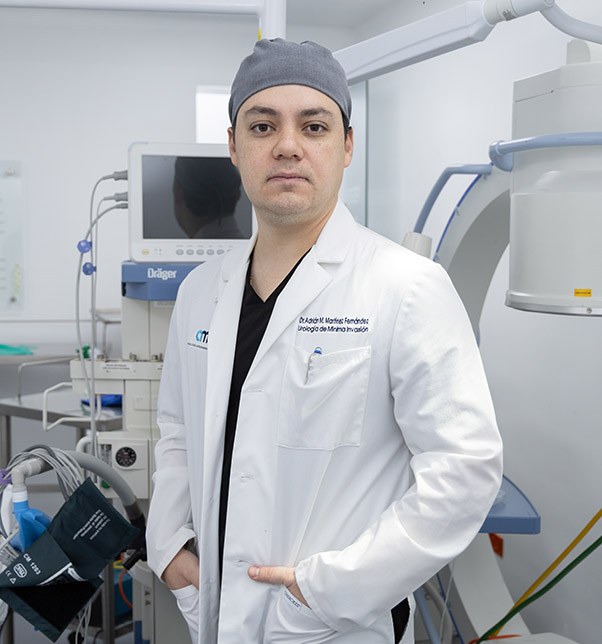 Urólogo Dr. Adrián Martínez