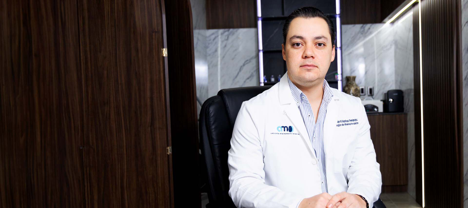 Urologo Dr. Adrián Martínez